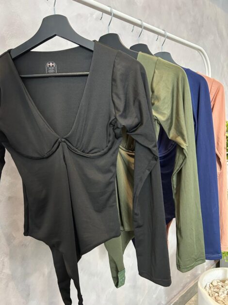 Body Ajustado con Cuello en V